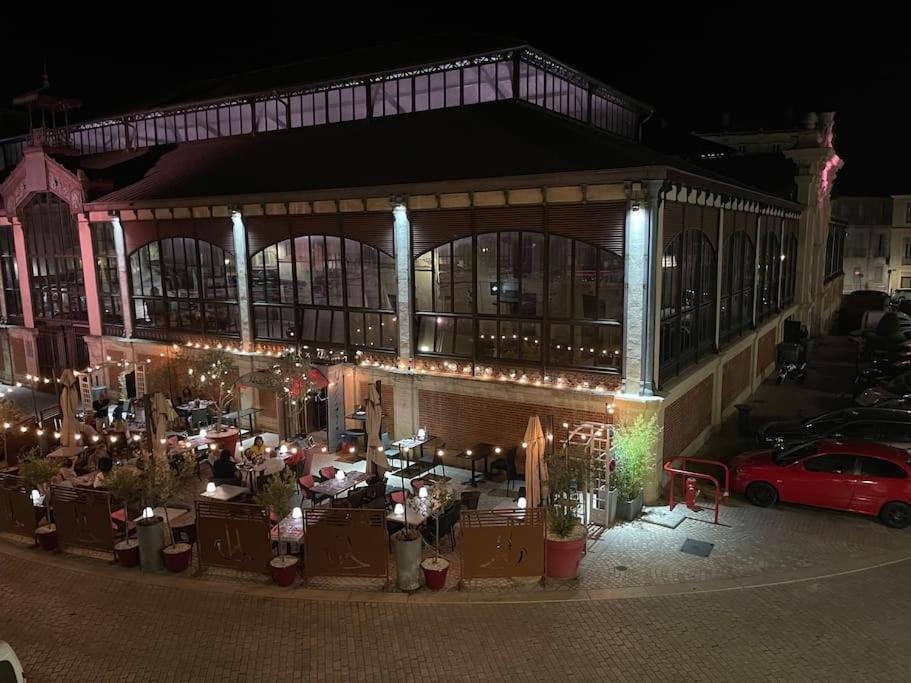Vue Sur La Place Des Halles, Art Apparts Beziers Ngoại thất bức ảnh